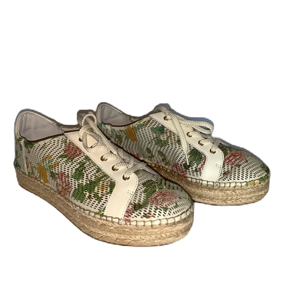 Vince Camuto Joellan Leather Perforated Floral Espadrille Sneaker Size 9M
